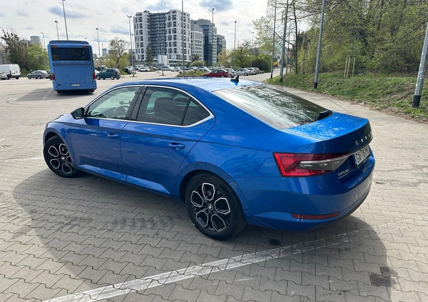 Skoda Superb cena 126500 przebieg: 24319, rok produkcji 2022 z Gdynia małe 211